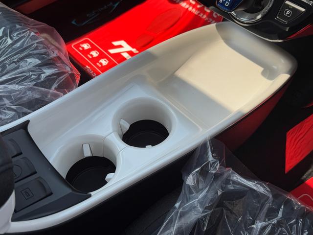 プリウス Ａ　エアロ（Ｆ，Ｓ，Ｒ，ＬＥＤ）　ＢＬＩＴＺ車高調　トヨタセーフティセンス　ＢＳＭ　ＨＵＤ　ビルトインＥＴＣ　ドラレコ　サンルーフ　ナビ　フルセグＴＶ　バックカメラ　レーダークルーズコントロール（17枚目）