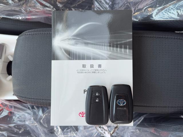 プリウス Ａ　エアロ（Ｆ，Ｓ，Ｒ，ＬＥＤ）　ＢＬＩＴＺ車高調　トヨタセーフティセンス　ＢＳＭ　ＨＵＤ　ビルトインＥＴＣ　ドラレコ　サンルーフ　ナビ　フルセグＴＶ　バックカメラ　レーダークルーズコントロール（33枚目）