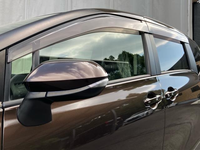 シエンタ 　ハイブリッド　５人乗り　衝突被害軽減ブレーキ　レーンキープアシスト　ナビＴＶ　Ｂｌｕｅｔｏｏｔｈ　両側パワースライドドア　クルーズコントロール　オートマチックハイビーム　オートＬＥＤヘッドライト（9枚目）