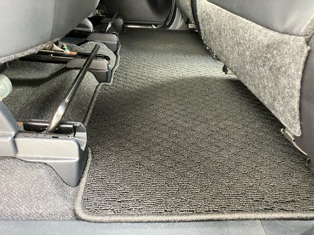 シエンタ 　ハイブリッド　５人乗り　衝突被害軽減ブレーキ　レーンキープアシスト　ナビＴＶ　Ｂｌｕｅｔｏｏｔｈ　両側パワースライドドア　クルーズコントロール　オートマチックハイビーム　オートＬＥＤヘッドライト（50枚目）