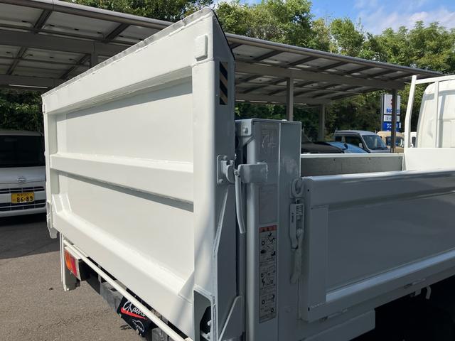 キャンター 　３ｔ　パワーゲート　４９００Ｄターボ　ワイドボディ　荷台鉄板張り　６速マニュアル　ＥＴＣ（20枚目）