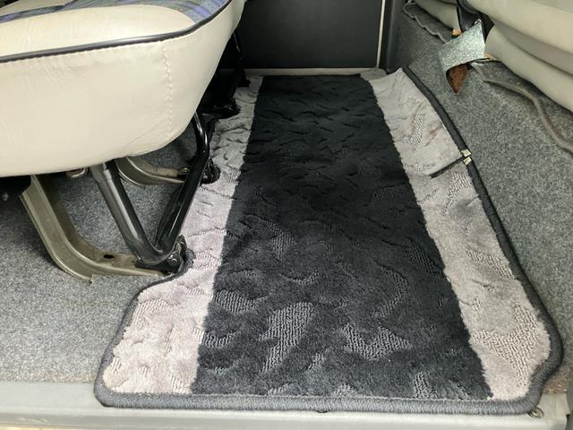 アトレー クラシック 5速マニュアル エアコン パワステ パワーウィンドウ ハイルーフ バイザー プライバシーガラス(33枚目)