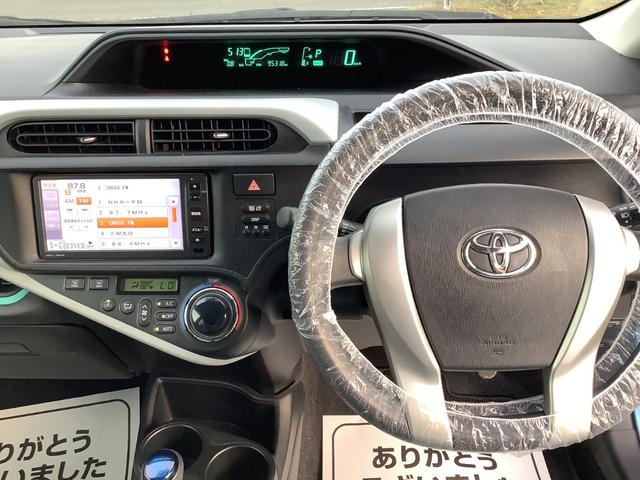 アクア Ｓ　ＥＴＣ　バックカメラ　ナビ　ＴＶ　オートライト　スマートキー　電動格納ミラー　ＣＶＴ　衝突安全ボディ　ＡＢＳ　ＥＳＣ　ＣＤ　ＵＳＢ　エアコン　パワーステアリング　パワーウィンドウ　運転席エアバッグ（2枚目）