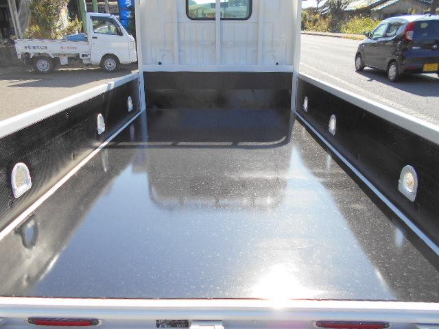 ダイナトラック ジャストロー　塗装済　荷台内寸２８３ｘ１６０ｃｍ　ナビ　ショートボディ　１．５トン　３０００ｃｃディーゼルターボ　５速ＭＴ（10枚目）