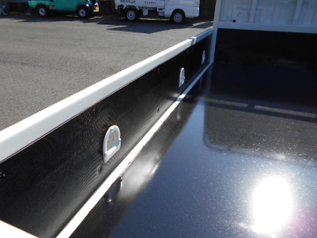 ダイナトラック ジャストロー　塗装済　荷台内寸２８３ｘ１６０ｃｍ　ナビ　ショートボディ　１．５トン　３０００ｃｃディーゼルターボ　５速ＭＴ（11枚目）