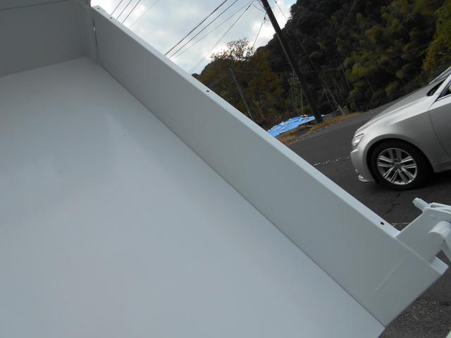 キャリイトラック 頑丈ダンプ　ダンプ　高低速切替式４ＷＤ（16枚目）