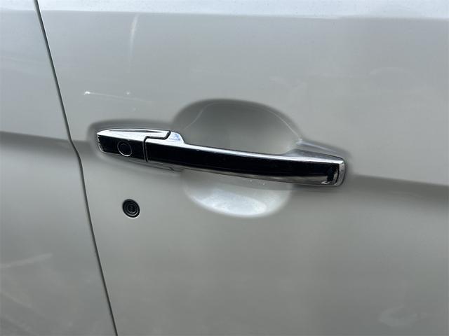 N-ONE G・Lパッケージ ドライブレコーダー バックカメラ オートライト HID スマートキー アイドリングストップ 電動格納ミラー ベンチシート CVT 盗難防止システム ABS ESC CD USB 衝突安全ボディ(23枚目)