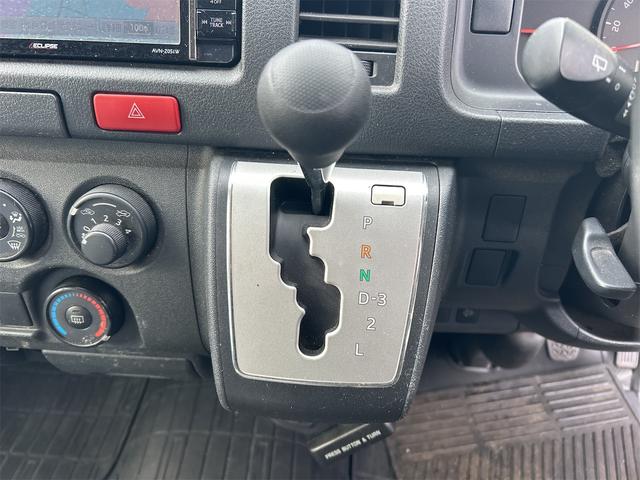 ハイエースバン 3000デイーゼル ETC バックカメラ ナビ 両側スライドドア 電動格納ミラー AT CD エアコン パワーウィンドウ 運転席エアバッグ(8枚目)