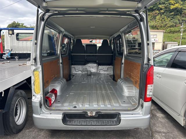 ハイエースバン 3000デイーゼル ETC バックカメラ ナビ 両側スライドドア 電動格納ミラー AT CD エアコン パワーウィンドウ 運転席エアバッグ(18枚目)