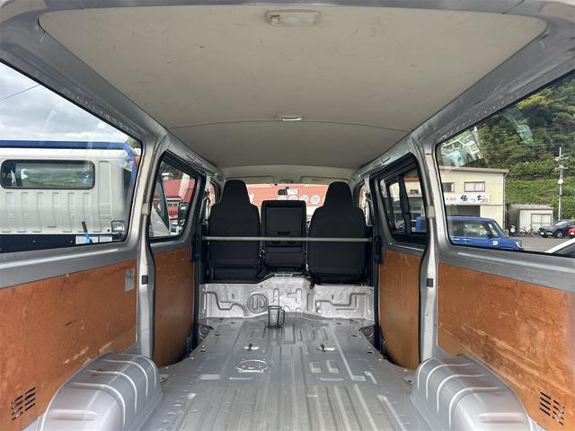ハイエースバン 3000デイーゼル ETC バックカメラ ナビ 両側スライドドア 電動格納ミラー AT CD エアコン パワーウィンドウ 運転席エアバッグ(19枚目)