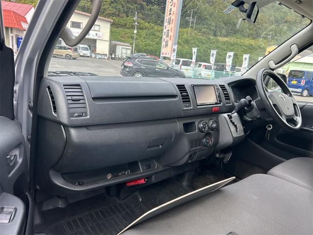 ハイエースバン 3000デイーゼル ETC バックカメラ ナビ 両側スライドドア 電動格納ミラー AT CD エアコン パワーウィンドウ 運転席エアバッグ(31枚目)