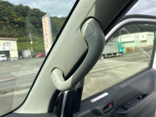 ハイエースバン 3000デイーゼル ETC バックカメラ ナビ 両側スライドドア 電動格納ミラー AT CD エアコン パワーウィンドウ 運転席エアバッグ(48枚目)