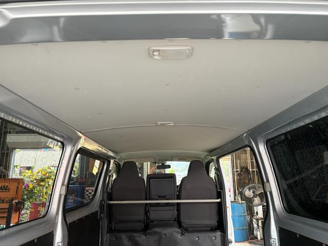 ハイエースバン 　３０００デイーゼル　ＥＴＣ　バックカメラ　ナビ　両側スライドドア　電動格納ミラー　ＡＴ　ＣＤ　エアコン　パワーウィンドウ　運転席エアバッグ（52枚目）