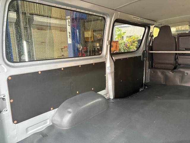 ハイエースバン 　３０００デイーゼル　ＥＴＣ　バックカメラ　ナビ　両側スライドドア　電動格納ミラー　ＡＴ　ＣＤ　エアコン　パワーウィンドウ　運転席エアバッグ（53枚目）