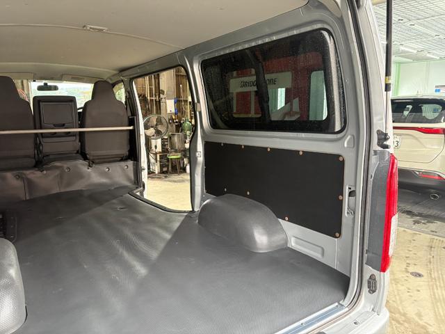 ハイエースバン 　３０００デイーゼル　ＥＴＣ　バックカメラ　ナビ　両側スライドドア　電動格納ミラー　ＡＴ　ＣＤ　エアコン　パワーウィンドウ　運転席エアバッグ（55枚目）