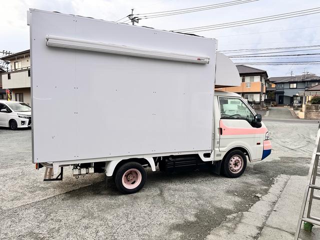 バネットトラック 　キッチンカー　移動販売車８ナンバー登録済　換気扇　水槽・蛇口　ＬＥＤ作業灯１２０ｃｍ　１００Ｖコンセント　ブレーカー外部電源　４０００Ｗ対応　排水２００Ｌ　給水２００Ｌ　タンク設置済　サイドオーニング（5枚目）