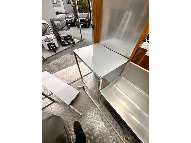 バネットトラック 　キッチンカー　移動販売車８ナンバー登録済　換気扇　水槽・蛇口　ＬＥＤ作業灯１２０ｃｍ　１００Ｖコンセント　ブレーカー外部電源　４０００Ｗ対応　排水２００Ｌ　給水２００Ｌ　タンク設置済　サイドオーニング（29枚目）