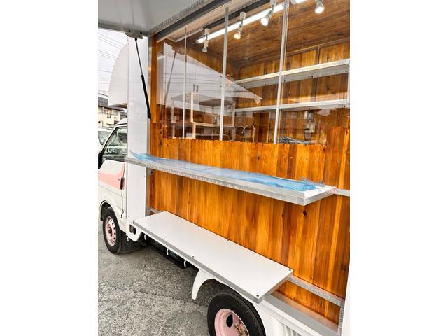 バネットトラック 　キッチンカー　移動販売車８ナンバー登録済　換気扇　水槽・蛇口　ＬＥＤ作業灯１２０ｃｍ　１００Ｖコンセント　ブレーカー外部電源　４０００Ｗ対応　排水２００Ｌ　給水２００Ｌ　タンク設置済　サイドオーニング（36枚目）