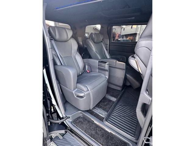 アルファードハイブリッド Z モデリスエアロ・マフラー・AW・左右独立ムーンルーフ+後席パワーサイドサンシェード・ITSコネクト・カラーヘッドアップディスプレイ・ユニバーサルステップスライドドア左右・14型後席モニタ- スモーク(12枚目)