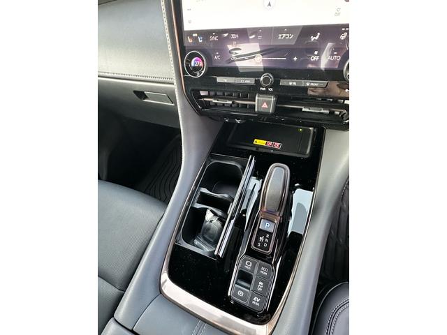 アルファードハイブリッド Z モデリスエアロ・マフラー・AW・左右独立ムーンルーフ+後席パワーサイドサンシェード・ITSコネクト・カラーヘッドアップディスプレイ・ユニバーサルステップスライドドア左右・14型後席モニタ- スモーク(26枚目)