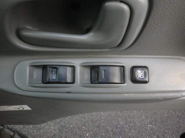 デュトロ 全低床ダンプ（20枚目）