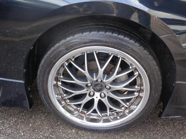 プリウス Ｓ　“ツーリングセレクション”　モデリタエアロ　ワンオーナー　社外１８インチアルミホイール　９インチナビＴＶ（21枚目）