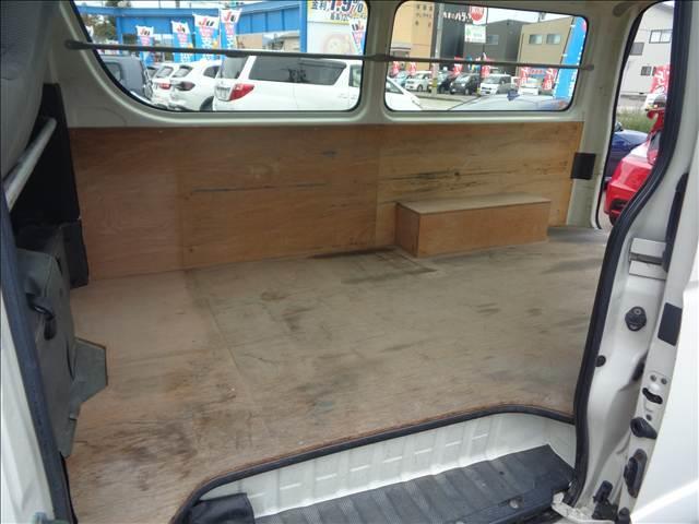 レジアスエースバン ディーゼル 4ドア DX 3人乗り ワンオーナー(19枚目)