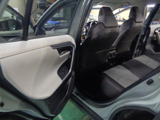 RAV4 Adventure ワンオーナー禁煙車 アルパイン10インチナビ インナーミラー(40枚目)