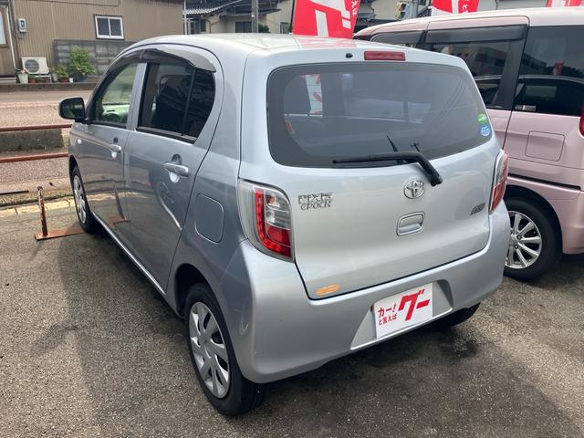 ピクシスエポック Ｘｆ　４ＷＤ　キーレスエントリー　純正ＣＤオーディオ　アイドリングストップ　電動格納ミラー　ヘッドライトレベライザー（5枚目）