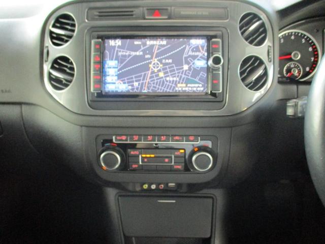 TSIブルーモーションテクノロジー ワンオーナー 禁煙車 純正17インチアルミ ナビ&TV&バックモニター HIDヘッドライト ETC 純正フロアマット 純正キーレス2個(17枚目)