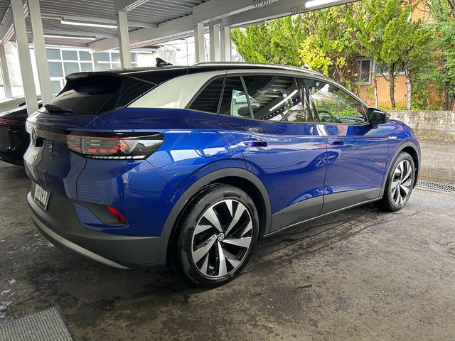 ID.4 プロ ローンチエディション デモカー 禁煙車 AA未出品 ACC パノラマガラスルーフ 純20AW アラウンドビューカメラ 純インフォテイメントシステム LEDマトリックスヘッドライト F&Rドラレコ ETC パワーテールゲート(5枚目)