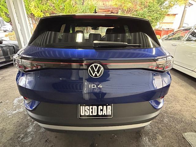 ID.4 プロ ローンチエディション デモカー 禁煙車 AA未出品 ACC パノラマガラスルーフ 純20AW アラウンドビューカメラ 純インフォテイメントシステム LEDマトリックスヘッドライト F&Rドラレコ ETC パワーテールゲート(6枚目)