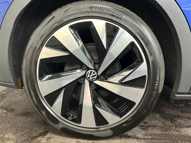 ID.4 プロ ローンチエディション デモカー 禁煙車 AA未出品 ACC パノラマガラスルーフ 純20AW アラウンドビューカメラ 純インフォテイメントシステム LEDマトリックスヘッドライト F&Rドラレコ ETC パワーテールゲート(8枚目)