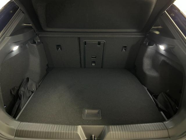 ID.4 プロ ローンチエディション デモカー 禁煙車 AA未出品 ACC パノラマガラスルーフ 純20AW アラウンドビューカメラ 純インフォテイメントシステム LEDマトリックスヘッドライト F&Rドラレコ ETC パワーテールゲート(40枚目)