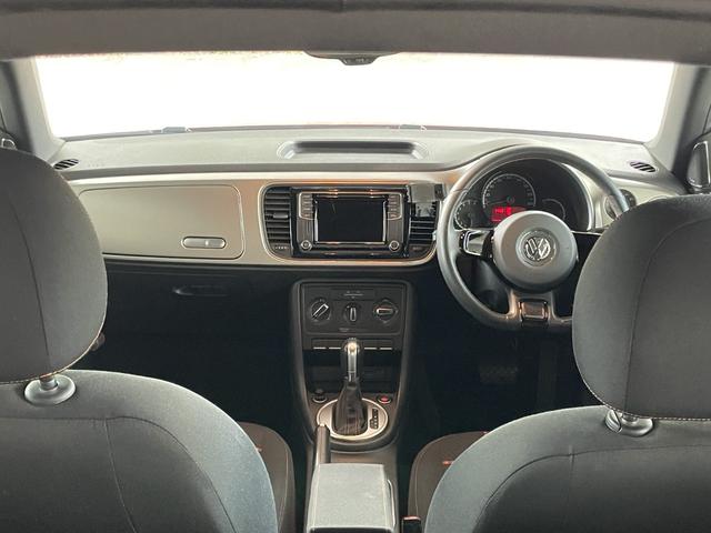 ザ・ビートル クラブ 500台限定 ユーザー買取 禁煙車 純正17インチアルミ バックモニター アップルカープレイ ブルートゥース ETC 純正スマートキー 純正フロアマット(12枚目)