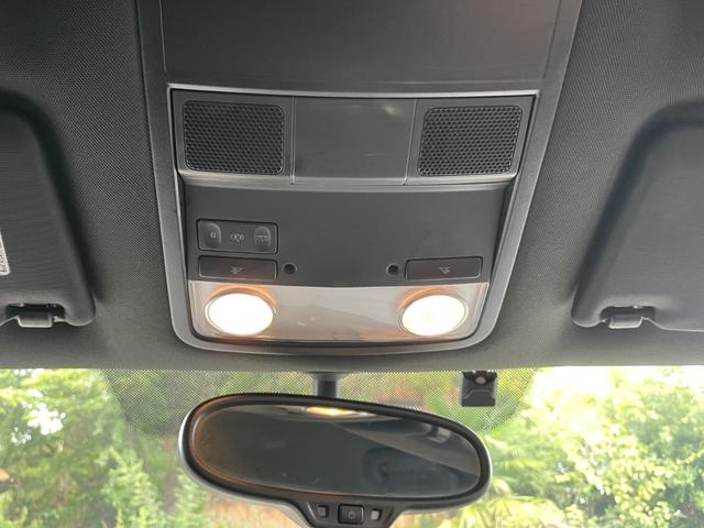 ザ・ビートル クラブ 500台限定 ユーザー買取 禁煙車 純正17インチアルミ バックモニター アップルカープレイ ブルートゥース ETC 純正スマートキー 純正フロアマット(26枚目)