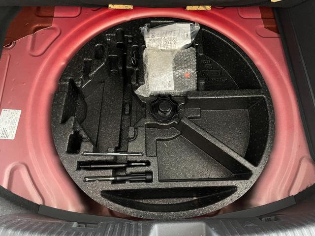 ザ・ビートル クラブ 500台限定 ユーザー買取 禁煙車 純正17インチアルミ バックモニター アップルカープレイ ブルートゥース ETC 純正スマートキー 純正フロアマット(28枚目)