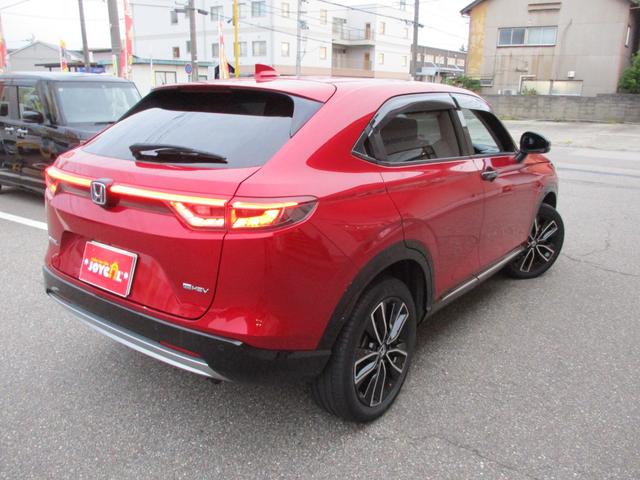 ヴェゼル ｅ：ＨＥＶ　Ｚ　衝突軽減ブレーキ　バックカメラ　純正９型ディスプレイオーディオ　ドラレコ　ＥＴＣ　ＬＥＤオートライト　純正１８インチＡＷ　パワーバックドア　クルコン　シートヒーター　当店ノリドキリースアップ車（2枚目）
