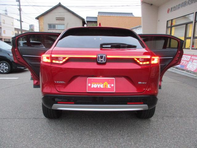 ヴェゼル ｅ：ＨＥＶ　Ｚ　衝突軽減ブレーキ　バックカメラ　純正９型ディスプレイオーディオ　ドラレコ　ＥＴＣ　ＬＥＤオートライト　純正１８インチＡＷ　パワーバックドア　クルコン　シートヒーター　当店ノリドキリースアップ車（12枚目）