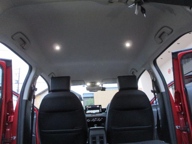 ヴェゼル ｅ：ＨＥＶ　Ｚ　衝突軽減ブレーキ　バックカメラ　純正９型ディスプレイオーディオ　ドラレコ　ＥＴＣ　ＬＥＤオートライト　純正１８インチＡＷ　パワーバックドア　クルコン　シートヒーター　当店ノリドキリースアップ車（13枚目）