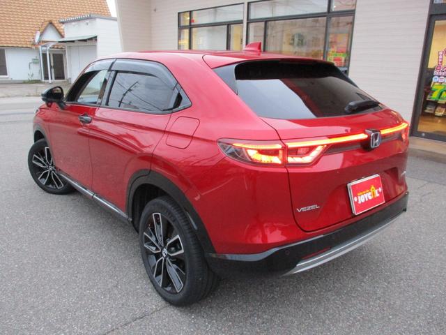 ヴェゼル ｅ：ＨＥＶ　Ｚ　衝突軽減ブレーキ　バックカメラ　純正９型ディスプレイオーディオ　ドラレコ　ＥＴＣ　ＬＥＤオートライト　純正１８インチＡＷ　パワーバックドア　クルコン　シートヒーター　当店ノリドキリースアップ車（22枚目）