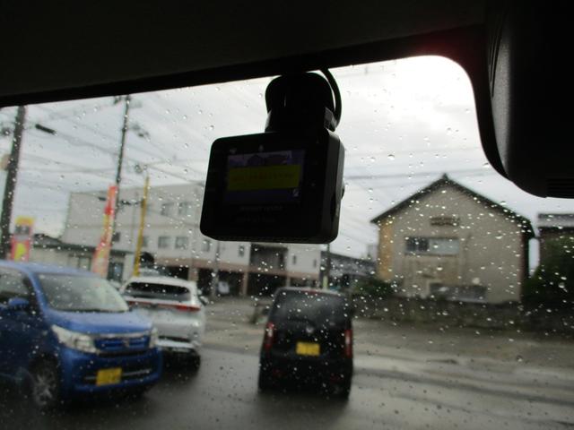 スペーシア ハイブリッドＧ　４ＷＤ　衝突軽減ブレーキ　バックカメラ　９インチ純正フルセグナビ　Ｂｌｕｅｔｏｏｔｈ　ドラレコ　ＬＥＤオートライト　左パワースライド　シートヒーター　レーンアシスト　プッシュスターター　スマートキー（32枚目）