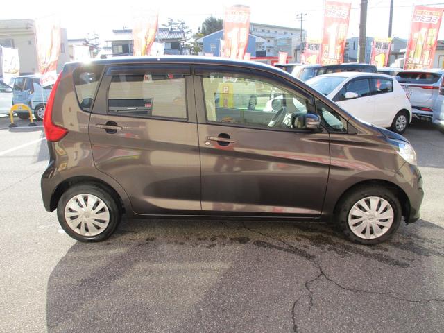 デイズ  4WD 衝突軽減ブレーキ 全方位バックモニター 新品フルセグナビ Bluetooth ETC車載器 アイドリングストップ プッシュスターター スマートキー 横滑り防止 シートヒーター(25枚目)