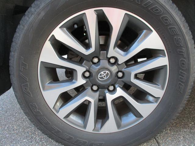 ランドクルーザープラド ＴＸ　Ｌパッケージ　４ＷＤ　ディーゼル　衝突軽減ブレーキ　モデリスタエアロ　サンルーフ　本革シート　バックカメラ　フルセグナビ　ＥＴＣ　６エアバッグ　ＬＥＤオートライト　クルコン　リースアップ　ユーザー買取ワンオーナー車（19枚目）