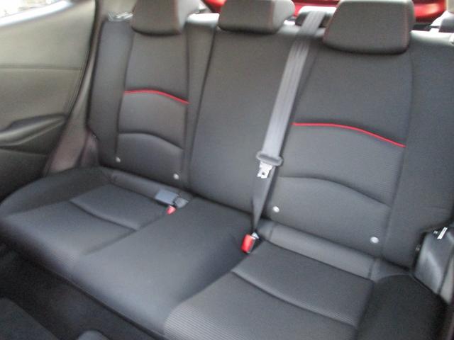 ＭＡＺＤＡ２ ＸＤ　ブラックトーンエディション　衝突軽減ブレーキ　全方位バックカメラ　純正マツコネナビ　Ｂｌｕｅｔｏｏｔｈ　ＵＳＢ　ＥＴＣ車載器　６エアバッグ　ＬＥＤオートライト　レーンアシスト　クルコン　横滑り防止　純正１６ｉｎｃｈアルミ（6枚目）