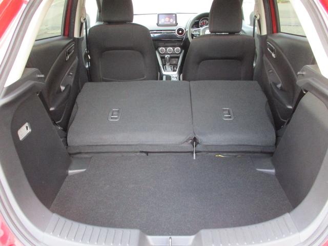 ＭＡＺＤＡ２ ＸＤ　ブラックトーンエディション　衝突軽減ブレーキ　全方位バックカメラ　純正マツコネナビ　Ｂｌｕｅｔｏｏｔｈ　ＵＳＢ　ＥＴＣ車載器　６エアバッグ　ＬＥＤオートライト　レーンアシスト　クルコン　横滑り防止　純正１６ｉｎｃｈアルミ（7枚目）