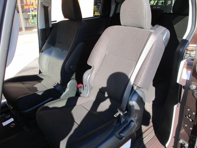 ポルテ Ｇ　バックモニター　フルセグナビ　Ｂｌｕｅｔｏｏｔｈ　ＥＴＣ車載器　ＬＥＤオートライト　左側パワースライド　シートヒーター　プッシュスターター　スマートキー　横滑り防止（5枚目）