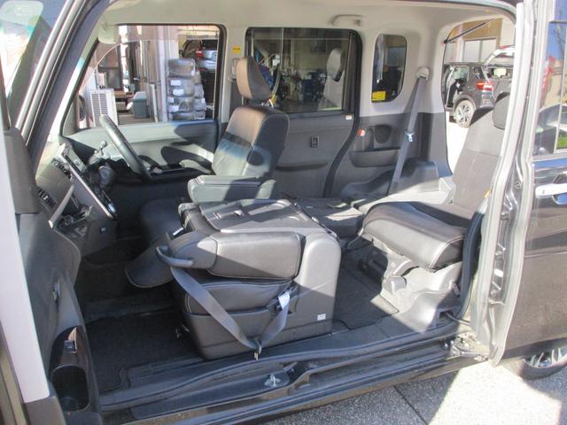 タント カスタムRS トップエディションSAIII 衝突軽減ブレーキ 全方位バックモニター 8インチ純正フルセグナビ Bluetooth ETC車載器 LEDオートライト フォグ 両側パワースライド 純正アルミ プッシュスターター スマートキー(18枚目)