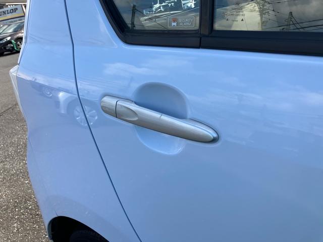 ミライース Ｘｆ　４ＷＤ　キーレスエントリー　ＣＤプレイヤー　寒冷地仕様　電動格納ドアミラー　運転席・助手席エアバッグ　ＡＢＳ　衝突安全ボディ　アイドリングストップ（11枚目）