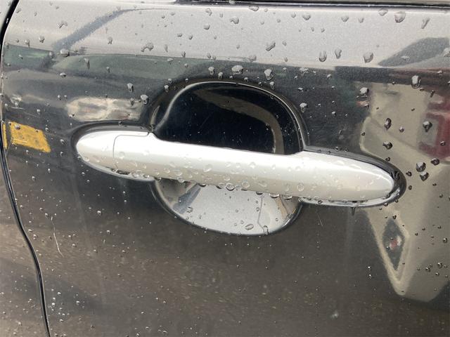 タント カスタムＸ　４ＷＤ　スマートキー　電動スライドドア　フルセグナビ　ＨＩＤヘッドライト　アルミホイール　ＨＩＤヘッドライト　電動格納ドアミラー　ベンチシート　アイドリングストップ　運転席・助手席エアバッグ　ＡＢＳ（13枚目）